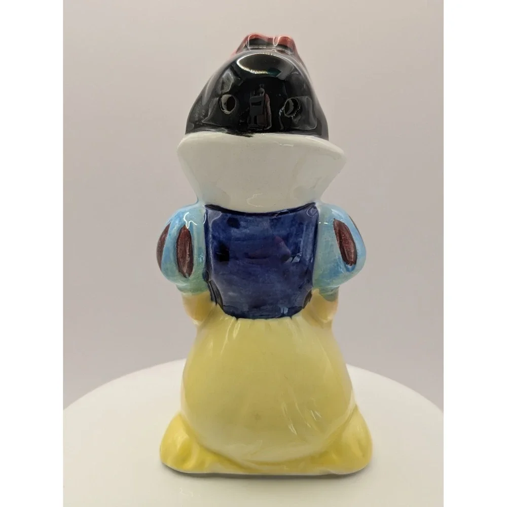 Disney Snow White And Dopey Salt And Pepper Shakers Kneeling